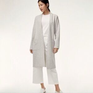 THE GROUP BABATON SZ M P 19” L 41.2”